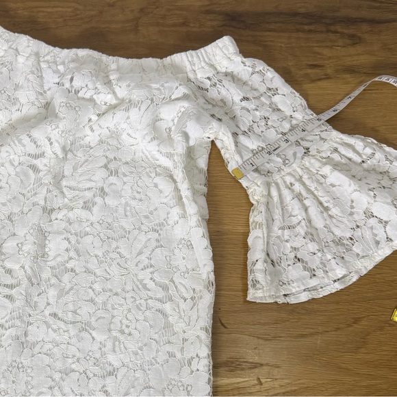 Do+Be mini Dress White Lace Off Shoulder Shift Dress flowy sleeve Women’s Size 2 - Picture 6 of 8